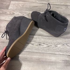 NWOT toms wedge grey